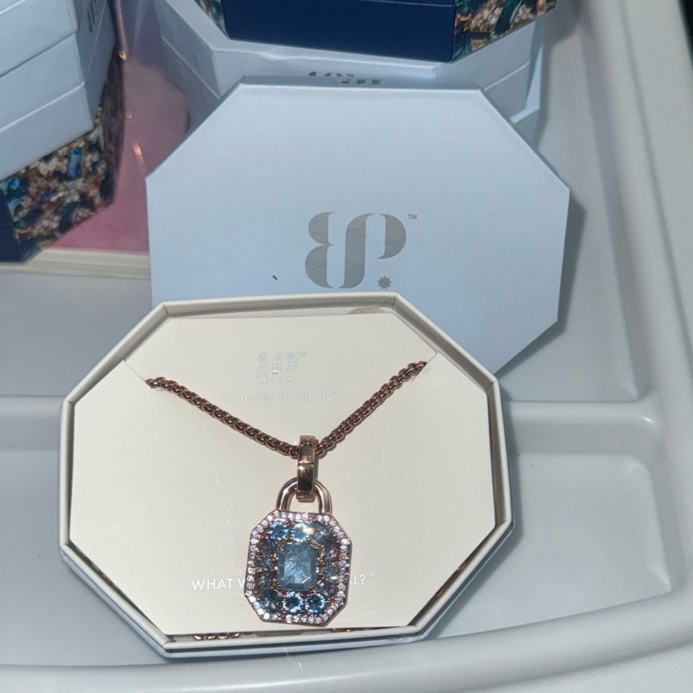 BOMB party necklace NK40926 Effortless Glow